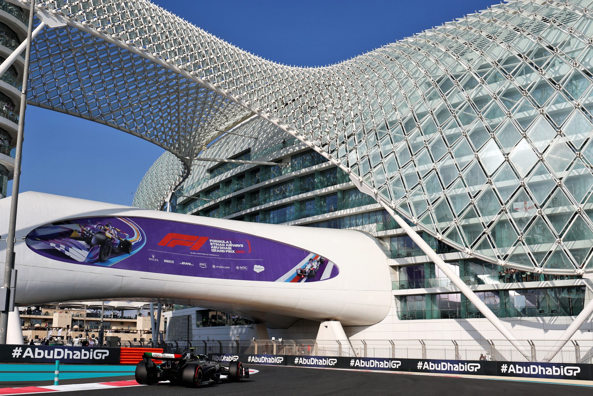 2023-Abu-Dhabi-Grand-Prix-Saturday-1-2360x1575.jpg